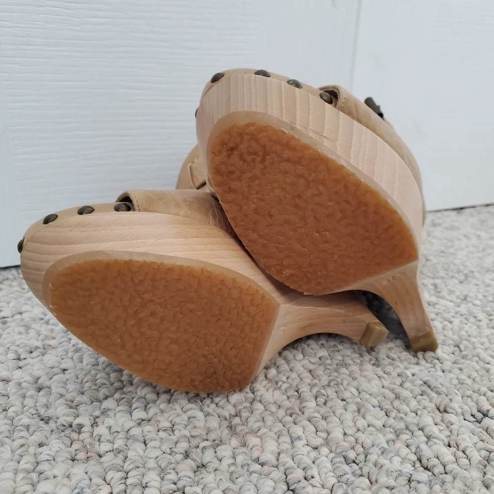 Pura Lopez tan sandal wedge peep toe wood heel